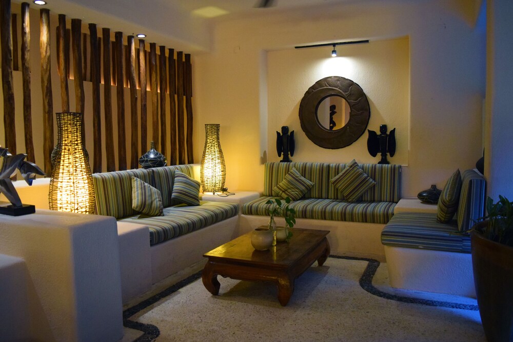 Hotel Lounge
