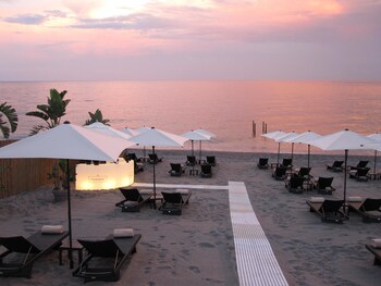 Beach/Ocean View