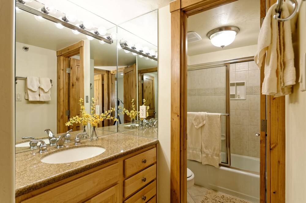 Premier Loft, 1 Bedroom - Bathroom