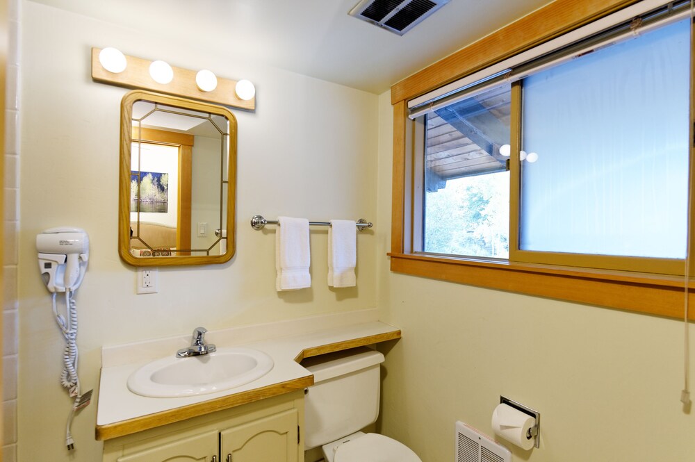 Standard Loft, 3 Bedrooms - Bathroom