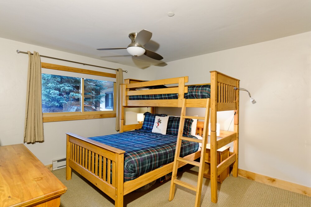 Premier Room, 3 Bedrooms - Guestroom