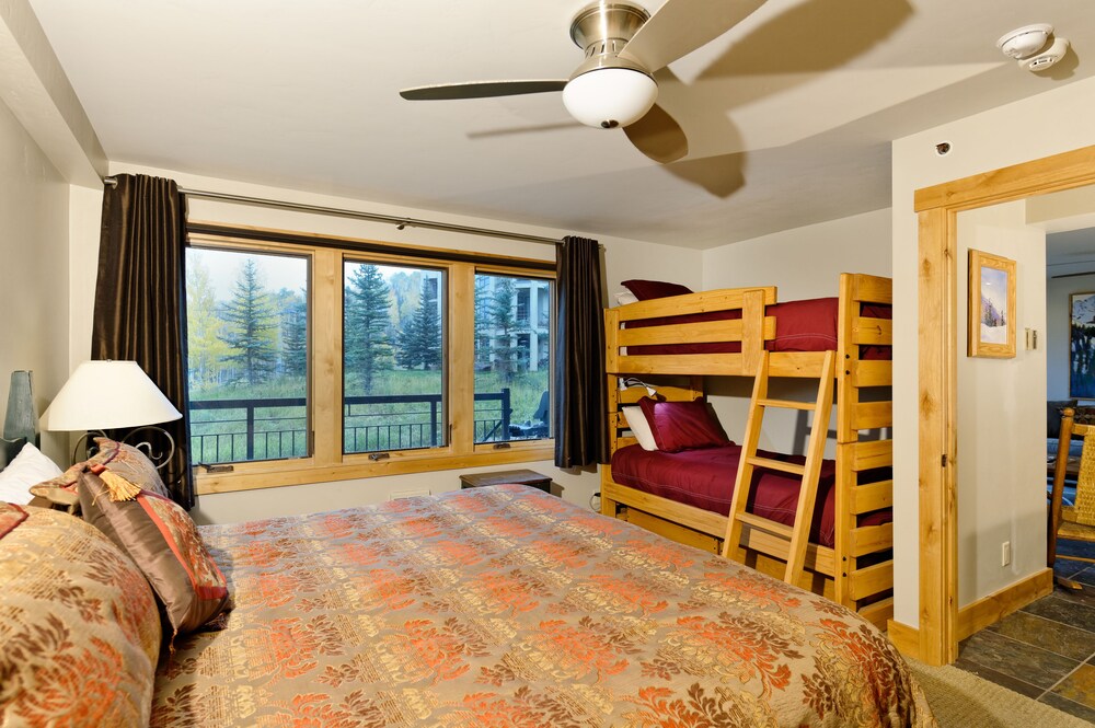 Premier Room, 3 Bedrooms - Guestroom