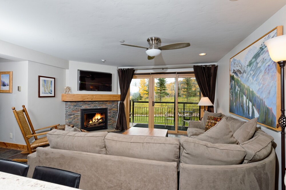 Premier Room, 3 Bedrooms - Living Room