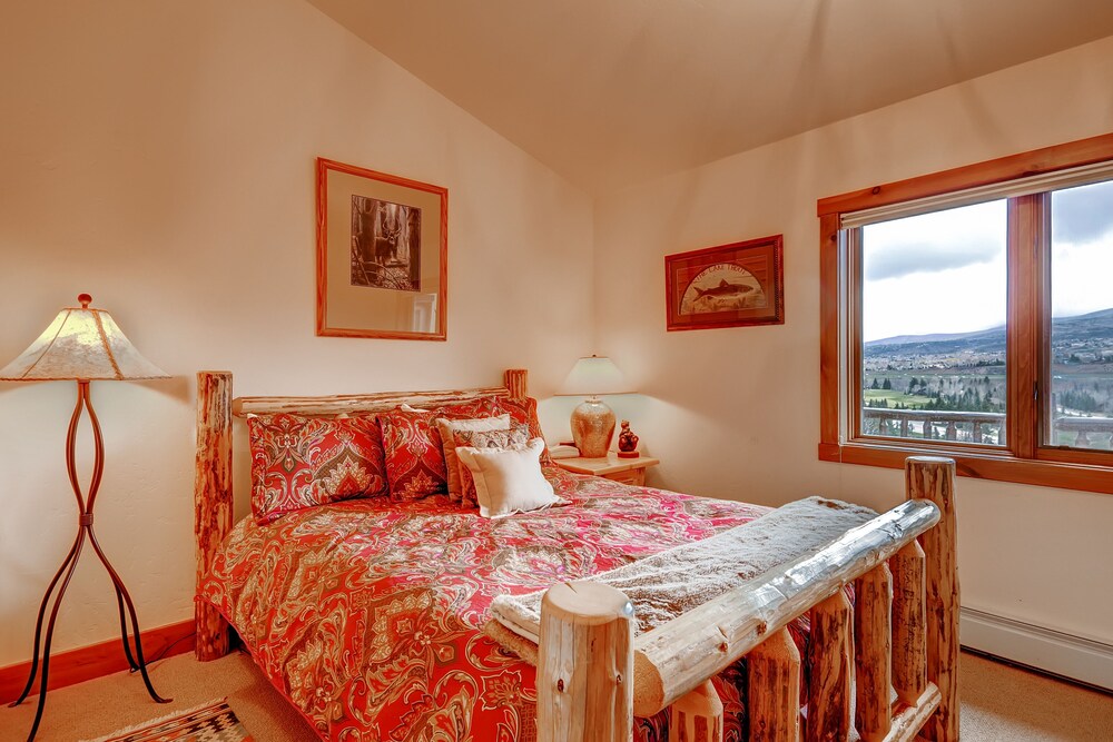Premium Condo, 4 Bedrooms - Guestroom