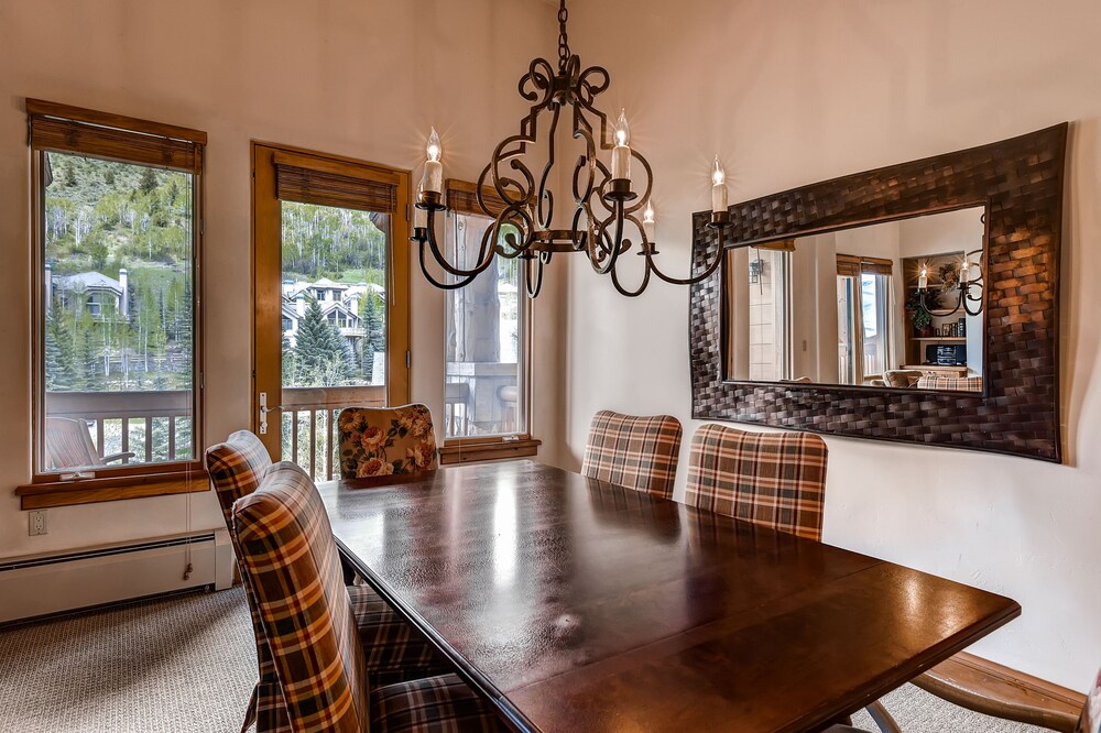 Condo, 1 Bedroom (Plus) - In-Room Dining