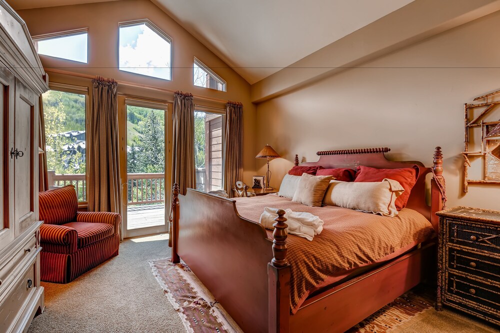 Premium Condo, 2 Bedrooms (Plus) - Guestroom