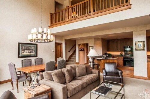 Condo, 3 Bedrooms (Plus) - Living Room