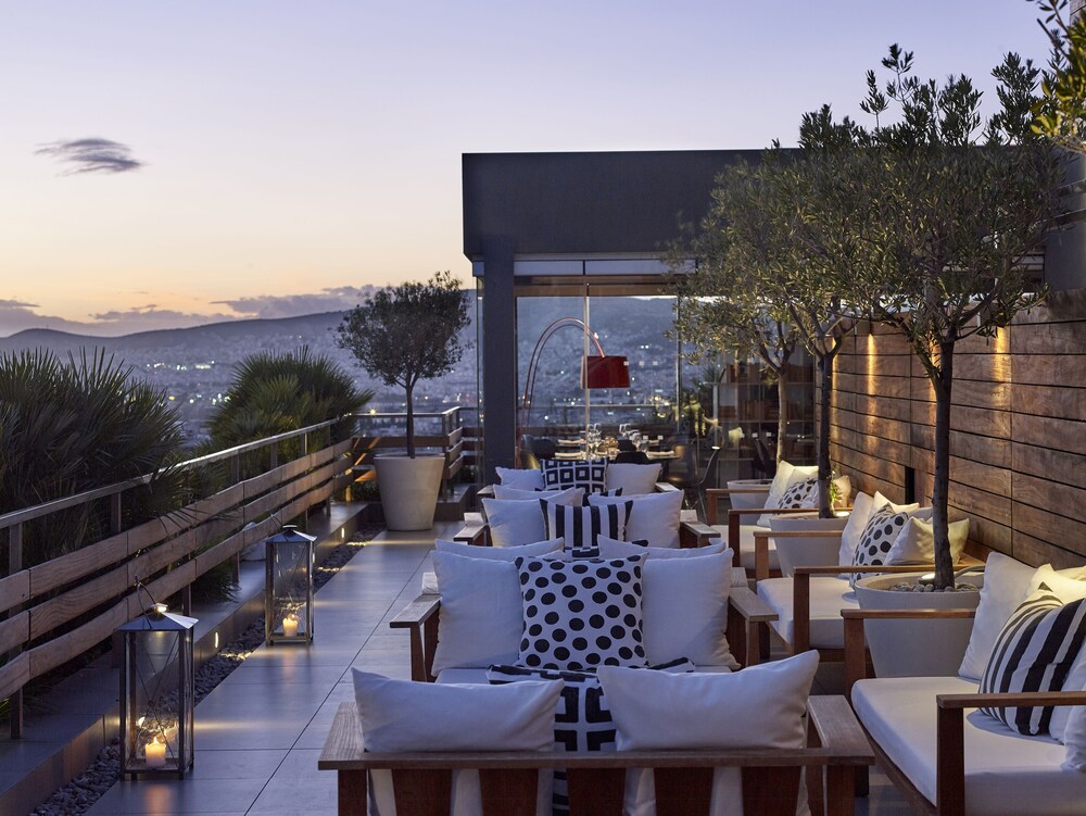 Hotel Bar