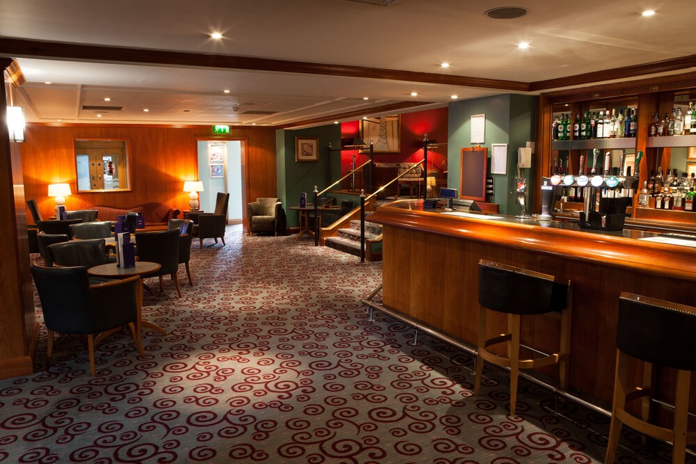Hotel Bar