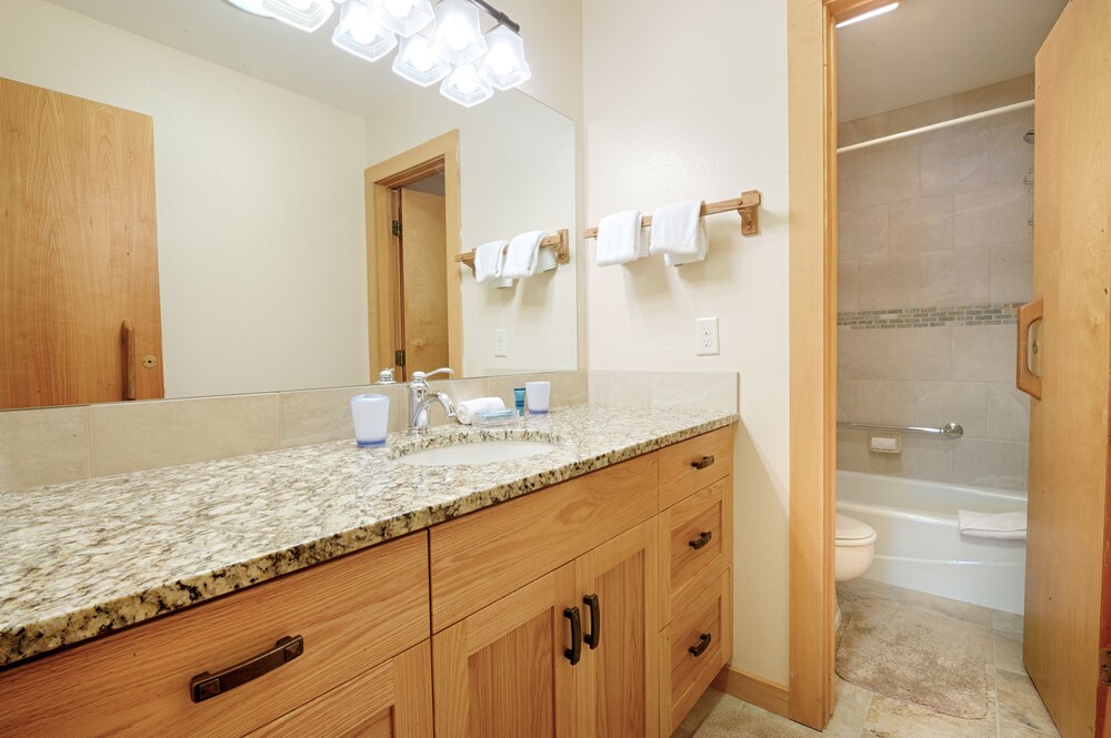 Teton Village Condos, 3 Bedrooms, 3 Bathrooms - Bathroom