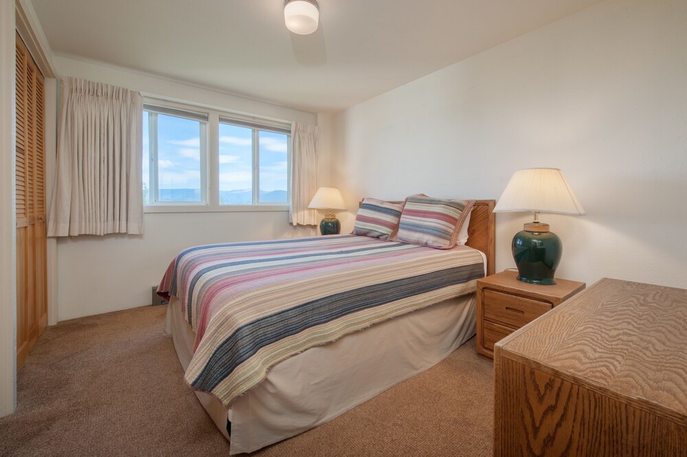 Teton Village Condos, 2 Bedrooms, 1 Bathroom - Guestroom