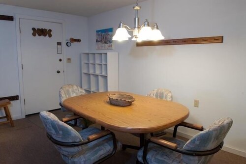 Teton Village Condos, 2 Bedrooms, 1 Bathroom - In-Room Dining