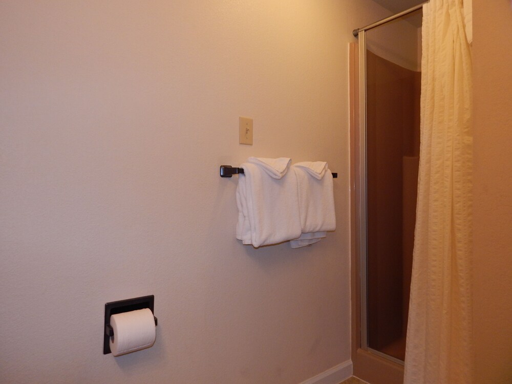 Condo, 2 Bedrooms, 2 Bathrooms - Bathroom