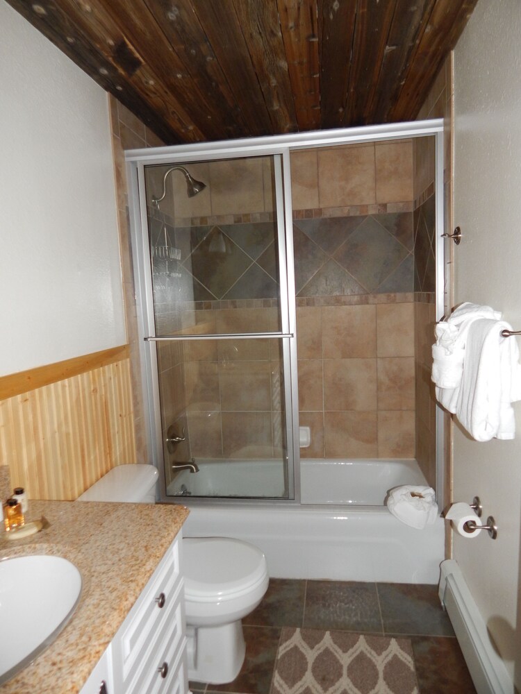 Condo, 1 Bedroom - Bathroom