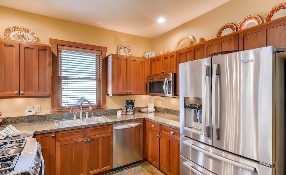 Premier Townhome, 3 Bedrooms (Redhawk) - In-Room Kitchen