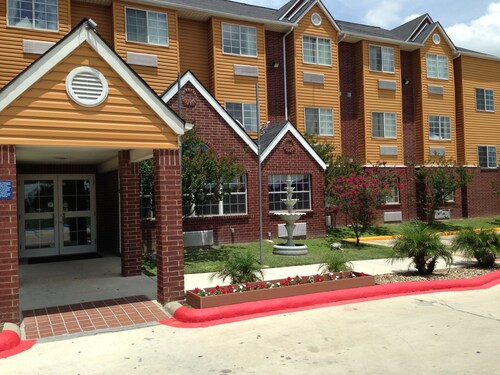 Microtel Inn & Suites by Wyndham San Antonio Downtown Northeast