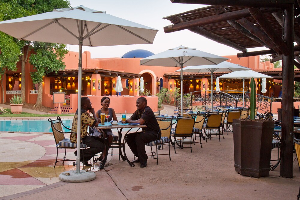 Poolside Bar
