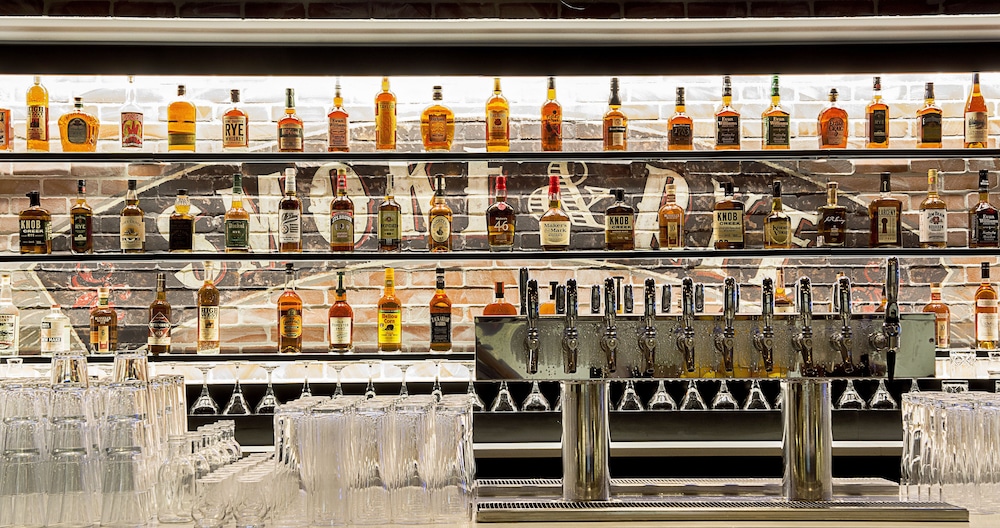 Hotel Bar