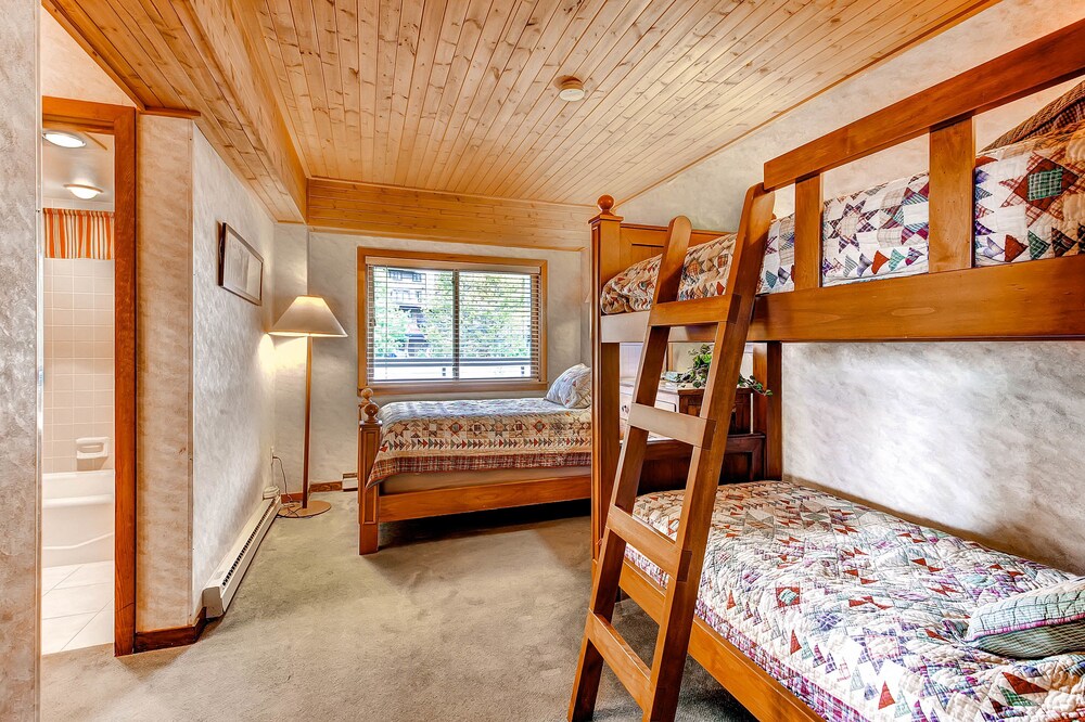Standard Room, 2 Bedrooms, 2 Bathrooms - Guestroom
