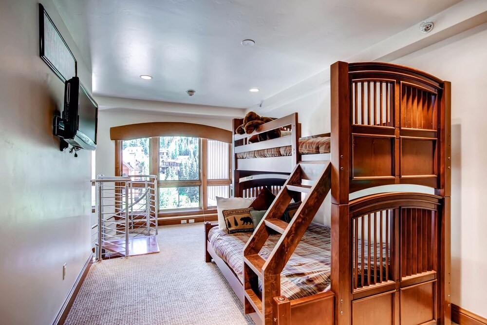 Two Bedroom 3 Bath Superior Condo with loft (North Building) - Guestroom