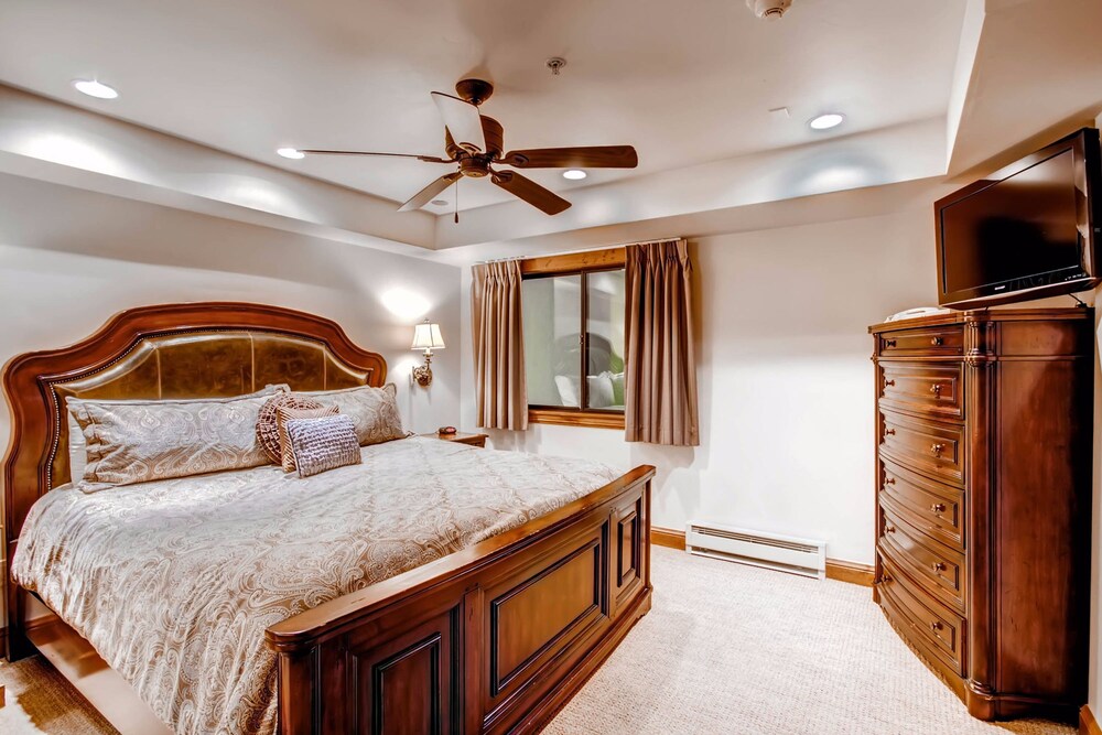Two Bedroom 3 Bath Superior Condo with loft (North Building) - Guestroom