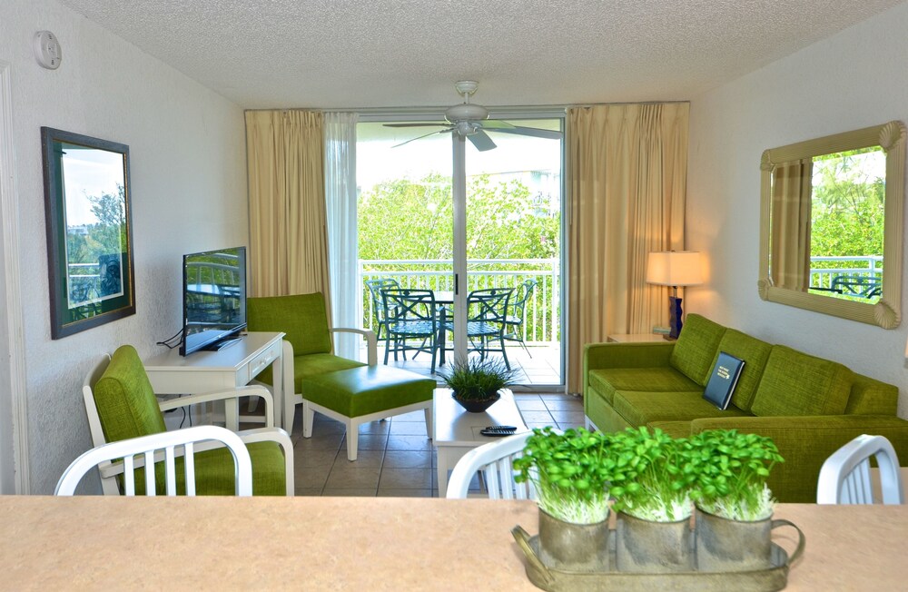 Condo, 2 Bedrooms - Living Area