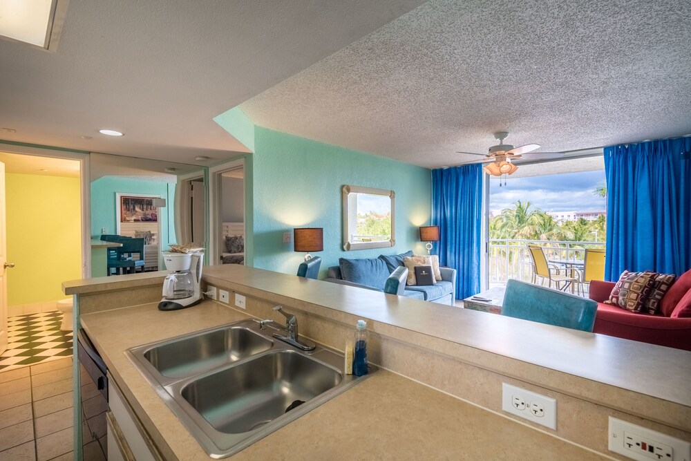Condo, 2 Bedrooms - In-Room Kitchen