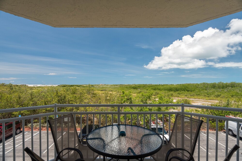 Condo, 2 Bedrooms - Balcony