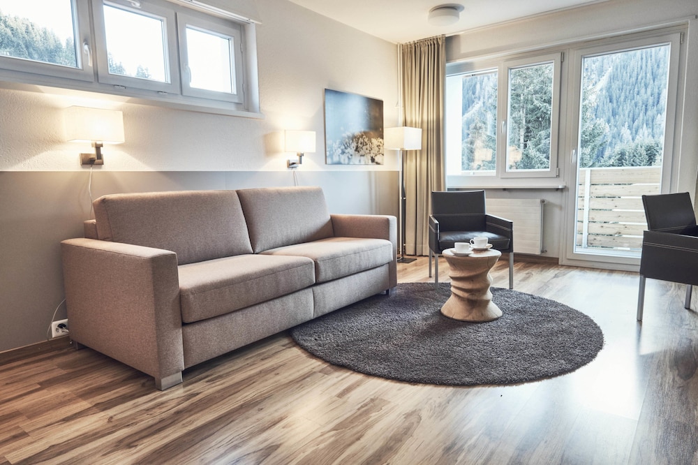 Comfort Apartment, 1 Bedroom - Living Room
