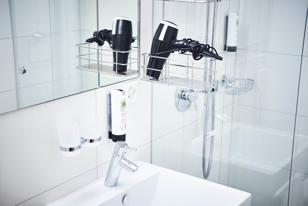 Panoramic Apartment, 3 Bedrooms - Bathroom Amenities