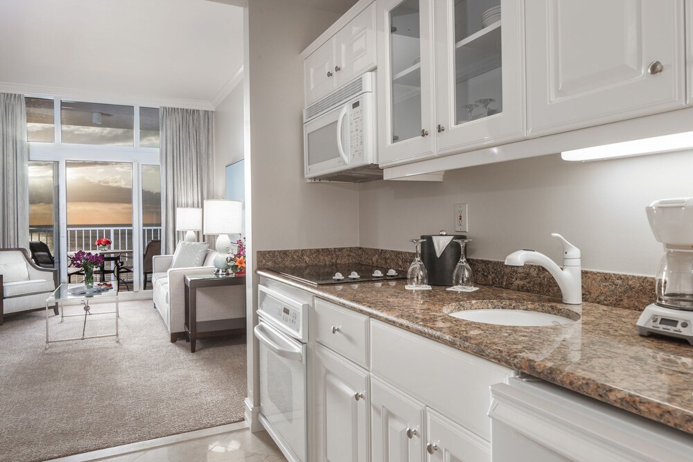 1 Bedroom Suite Full Gulfview - In-Room Kitchen