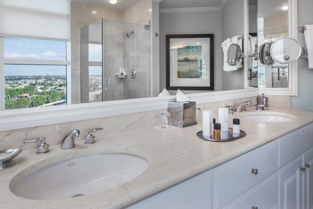 2 Bedroom Suite - Bathroom