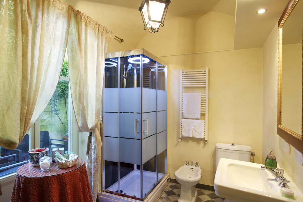 Junior Suite (Unica) - Bathroom