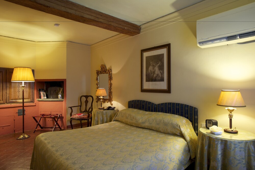Classic Suite - Guestroom