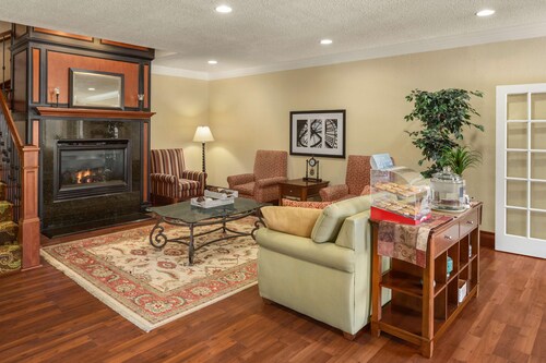 Country Inn & Suites by Radisson, Bloomington-Normal Airport, IL