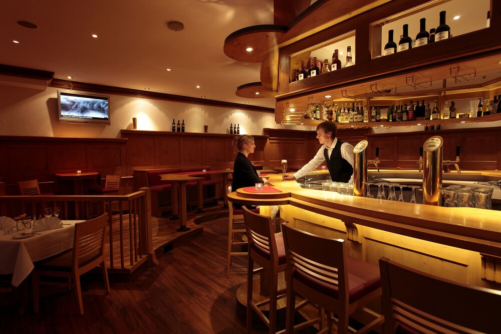 Hotel Bar