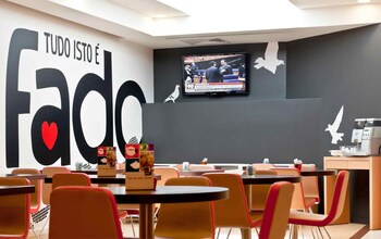 Hotel Bar