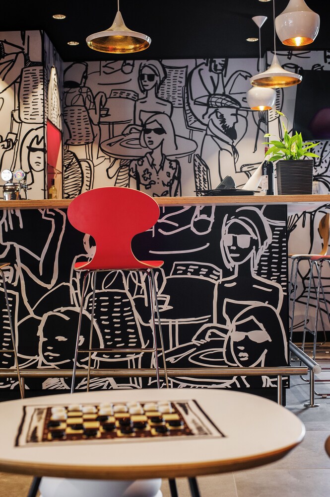 Hotel Bar