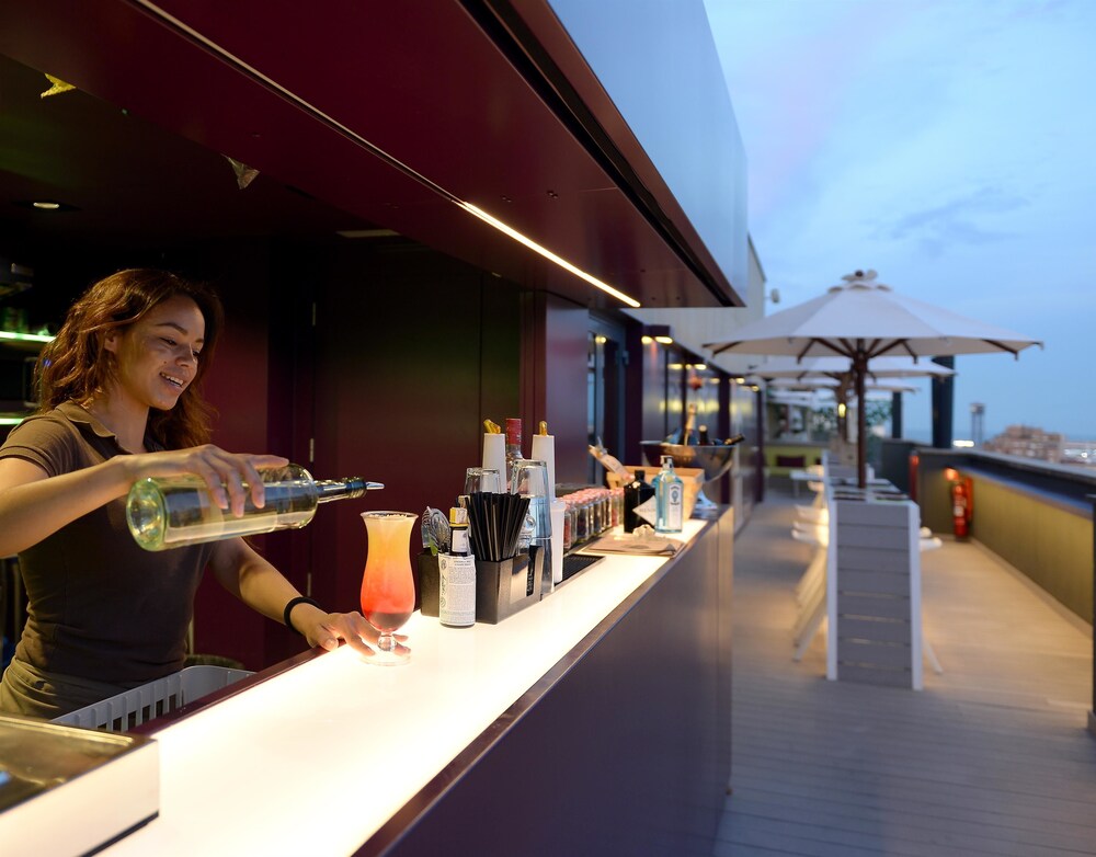 Poolside Bar