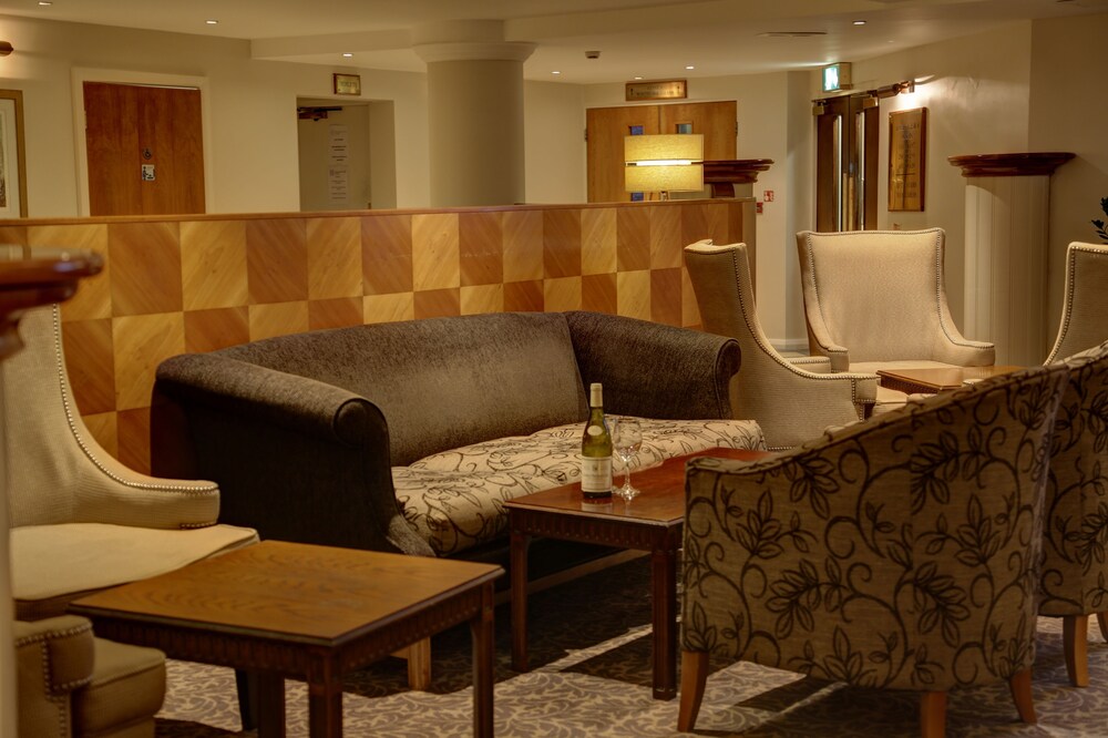 Hotel Lounge