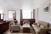 Suite, 2 Twin Beds, Non Smoking (1 Double + 1 Single)