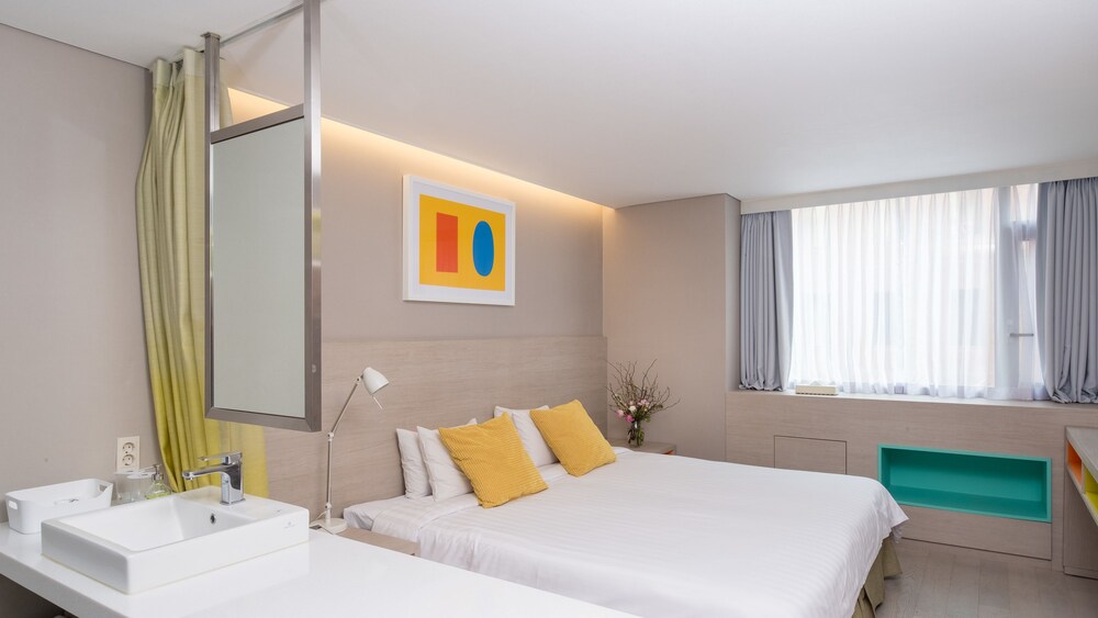 Guestroom