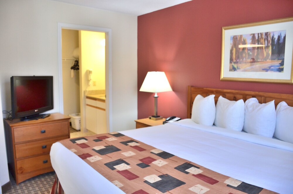 Room, Cresthill Suites Syracuse