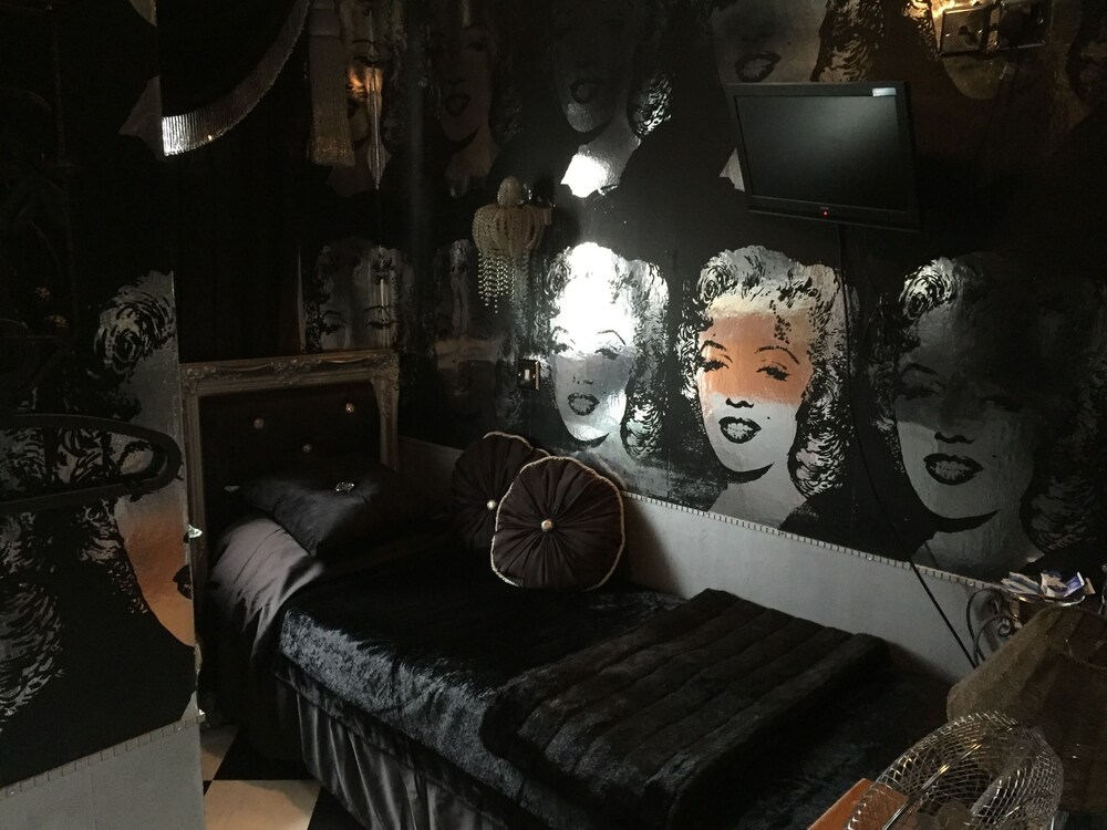 Guestroom