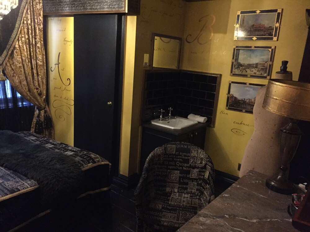 Guestroom