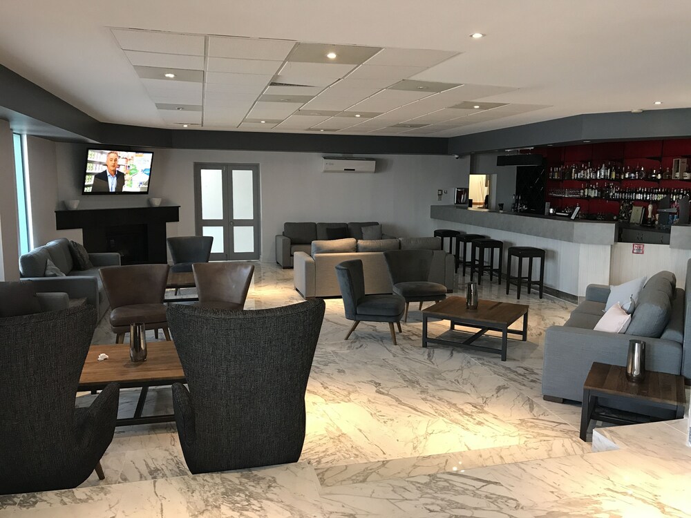 Hotel Lounge