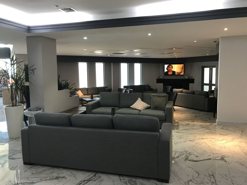 Hotel Lounge