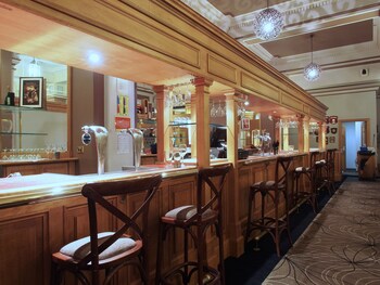 Hotel Bar