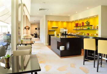 Hotel Bar