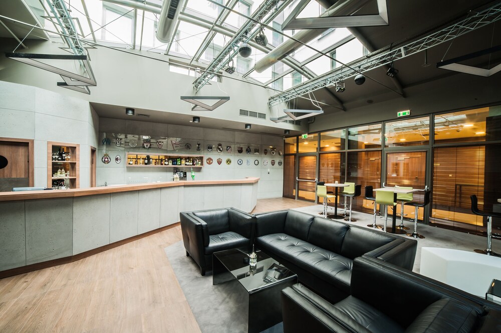 Hotel Bar